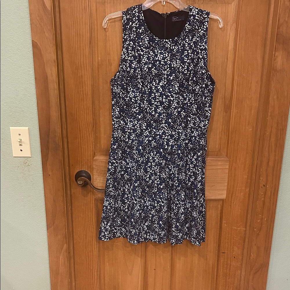 GAP Navy and White Floral Sleeveless Fit-Through Dress